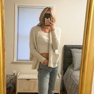 Hollister cozy cream cropped sweater